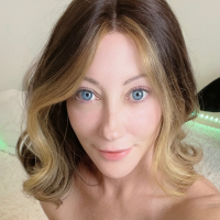prettynaughtywife