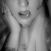 scarlet_kitty96