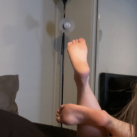 prettyyyfeet_01